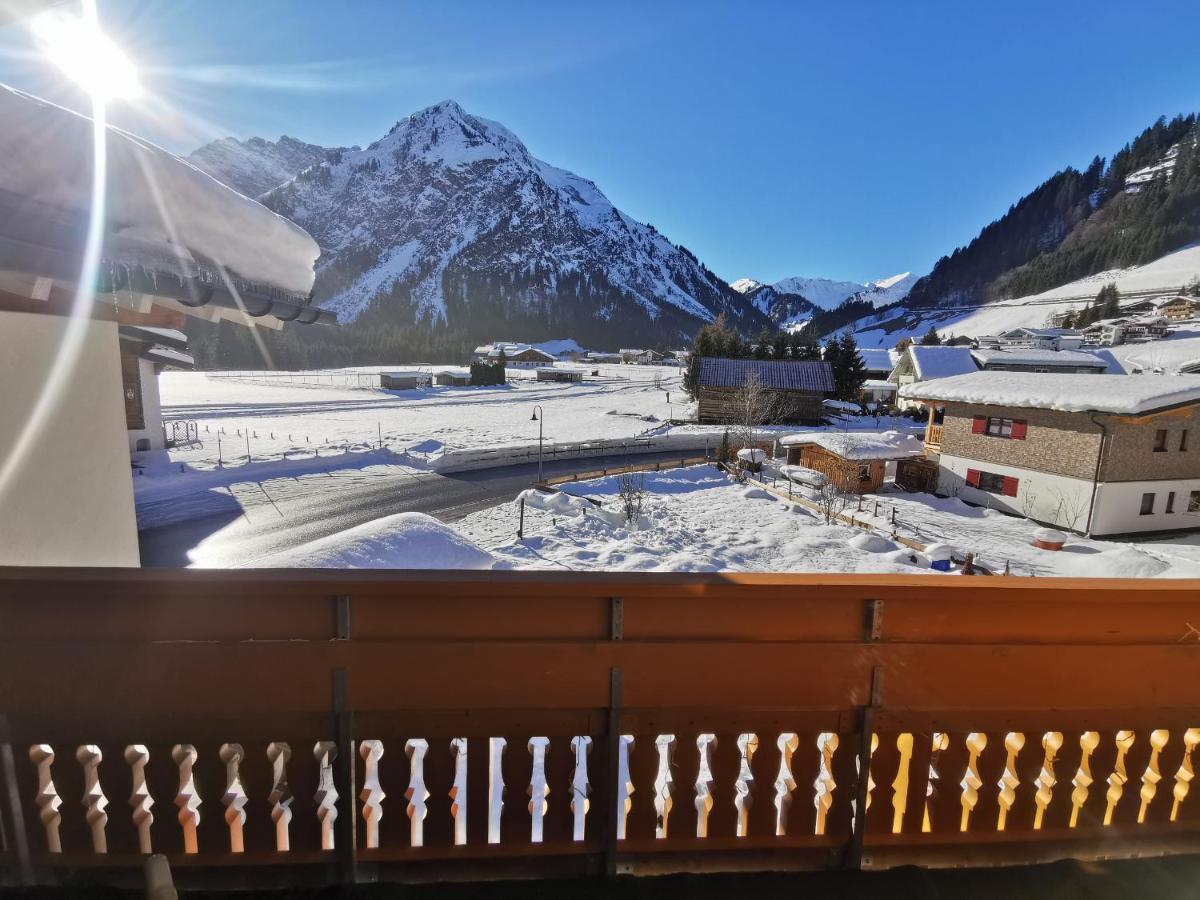 Hotel Gästehaus Thaler Mittelberg Exterior foto