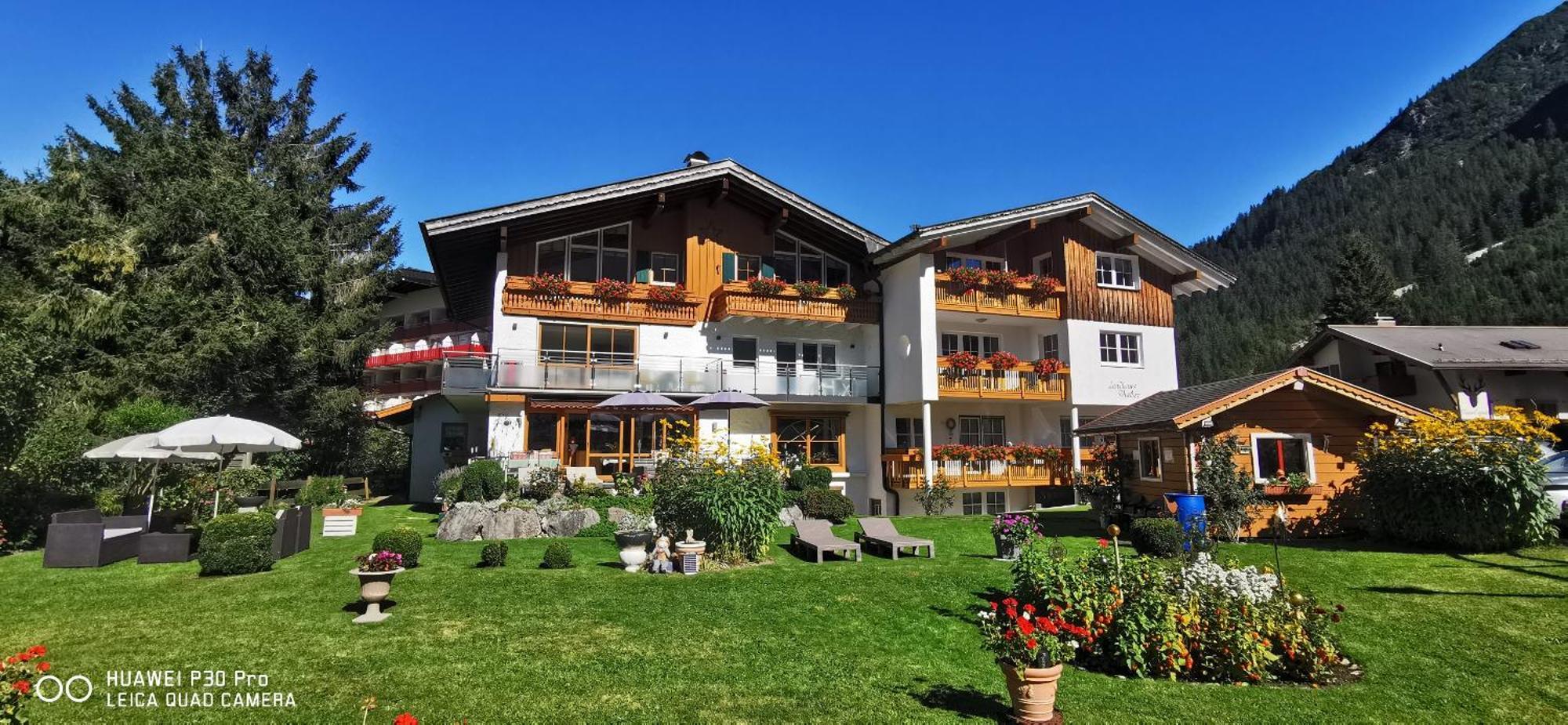 Hotel Gästehaus Thaler Mittelberg Exterior foto