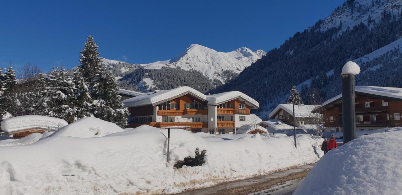 Hotel Gästehaus Thaler Mittelberg Exterior foto